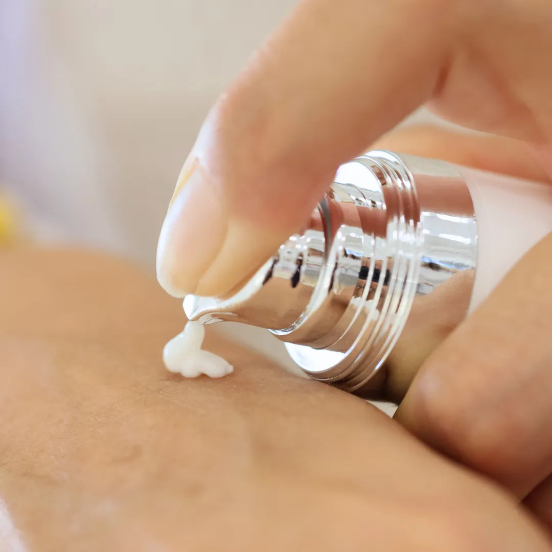 Soin fondamental contour des yeux